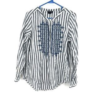Lucky Brand Size Medium V-Neck Long Sleeved‎ Blouse Gray Striped embroidered